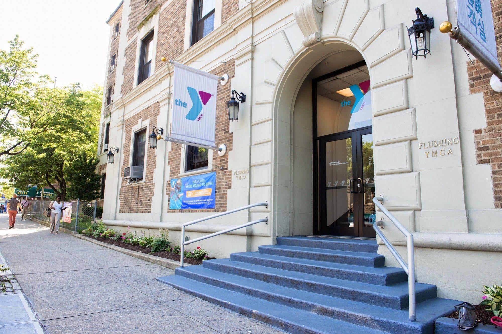 Flushing Ymca Pansiyon New York Dış mekan fotoğraf